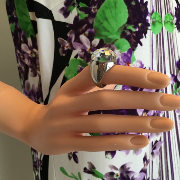 ring - Picture 6 of 8